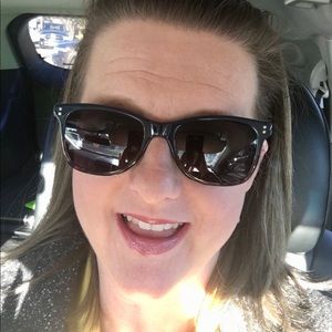 Meet your Posher, Alisa